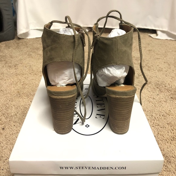 Steve Madden Bleu heels - Picture 4 of 8